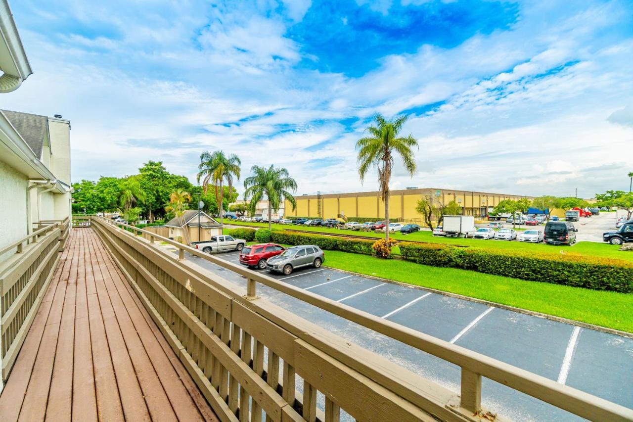 Doral Inn & Suites Miami Airport West Kültér fotó